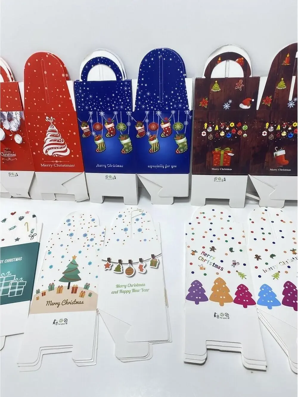 24pc Christmas Treat Boxes Cupcake Holders Foldable Cardboard Cute Holiday Set